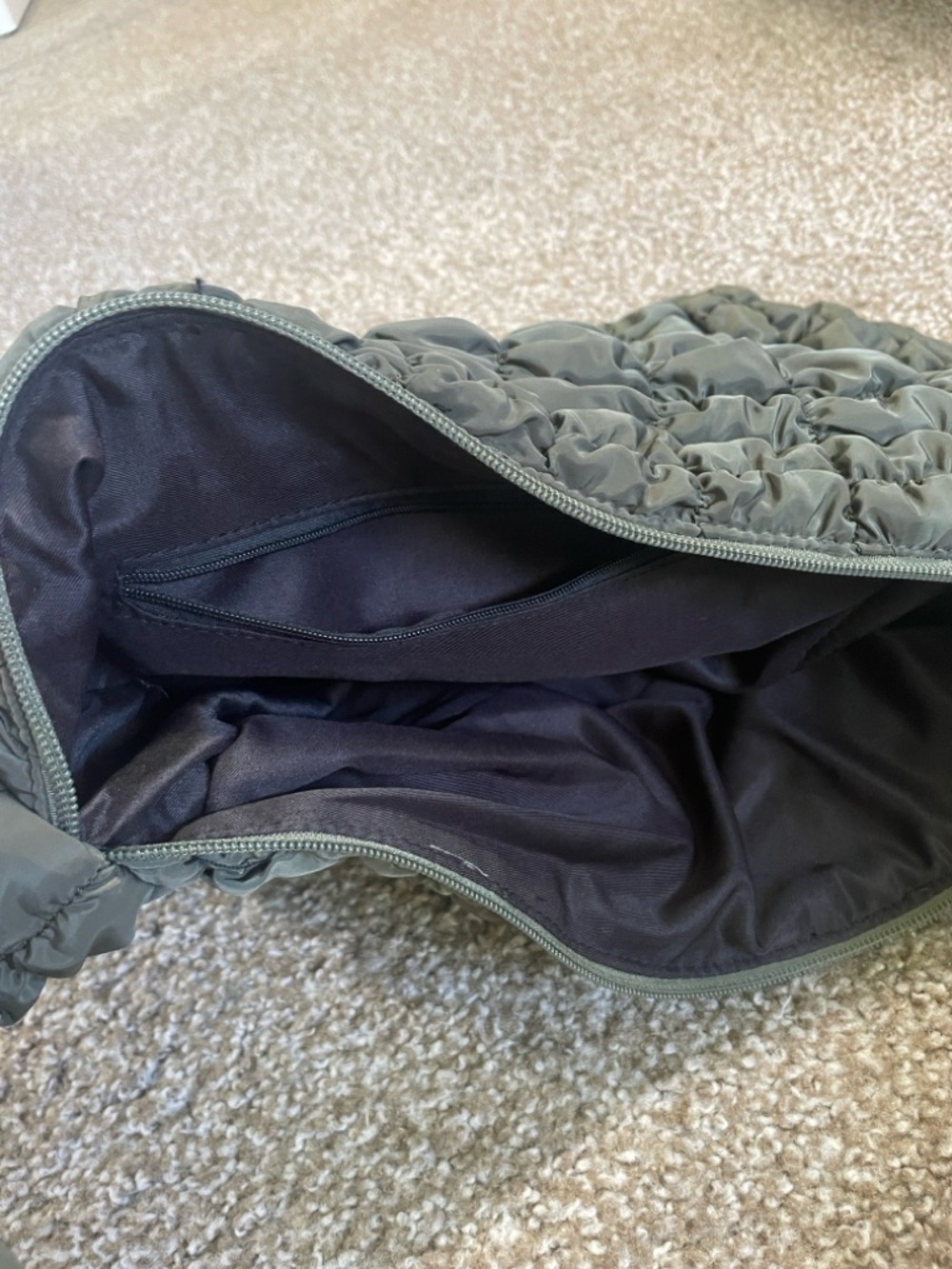 No Boundaries Women's Quilted Puffer Oversized Shoulder Hobo Bag, Olive Green 💚 - Picture 5 of 11